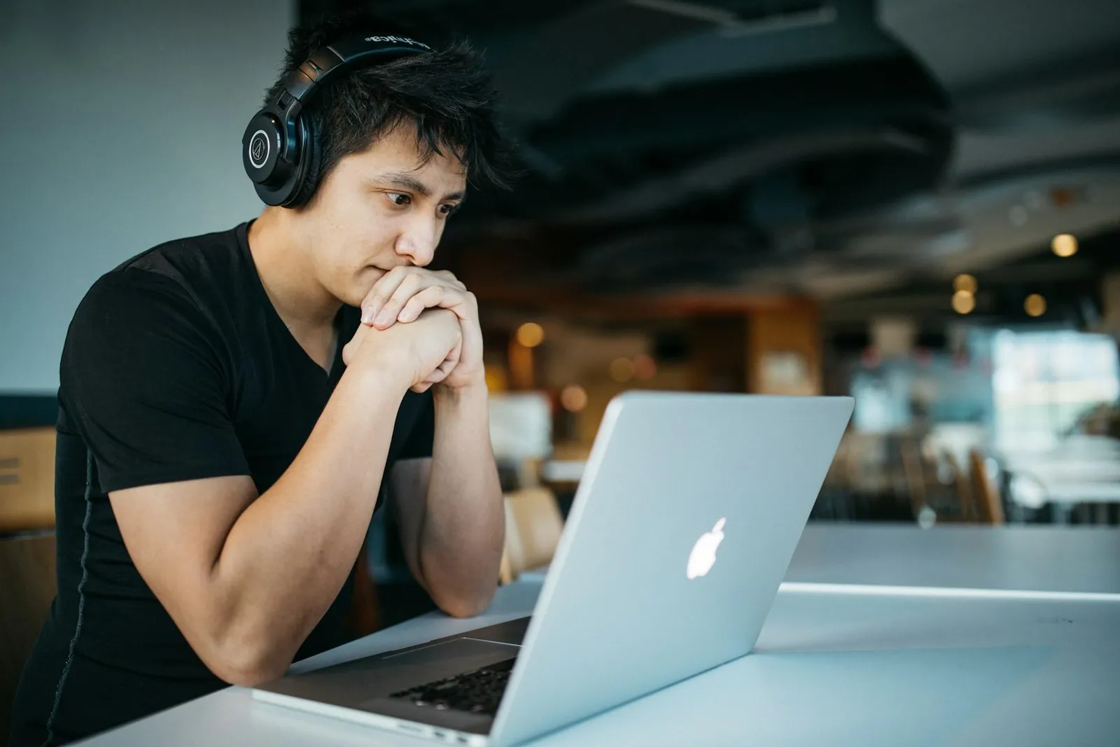 Building a content calendar that keeps your audience engaged