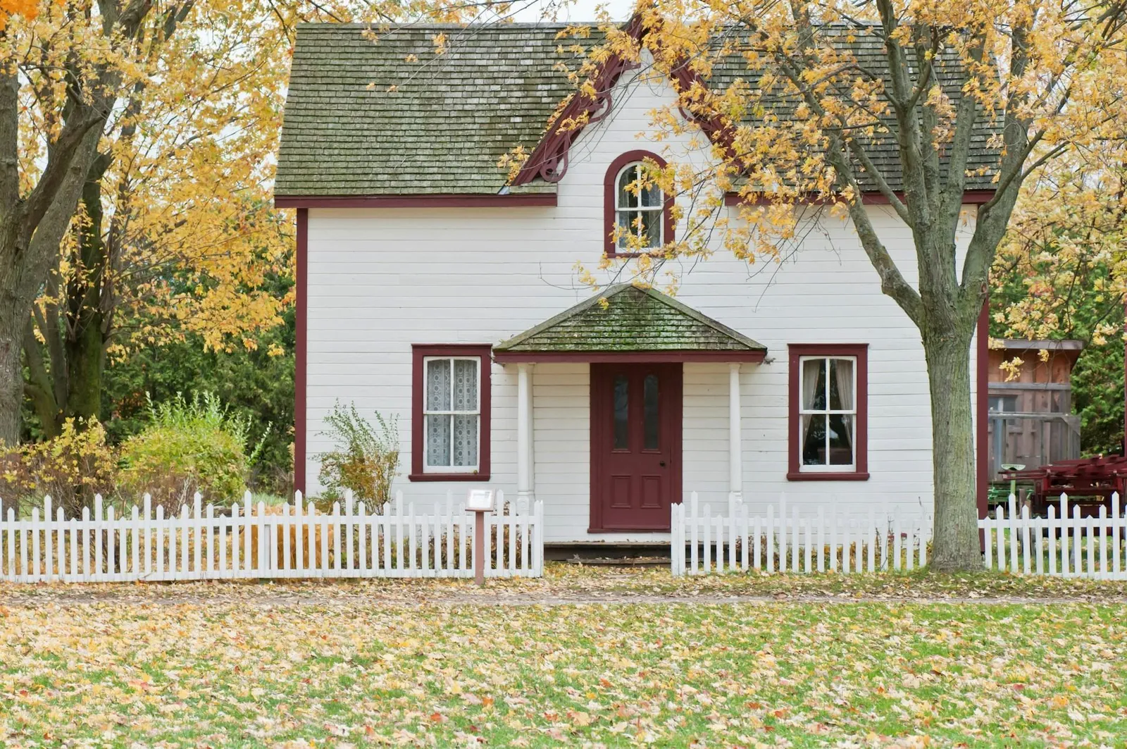 Roof maintenance tips to extend the life of your home